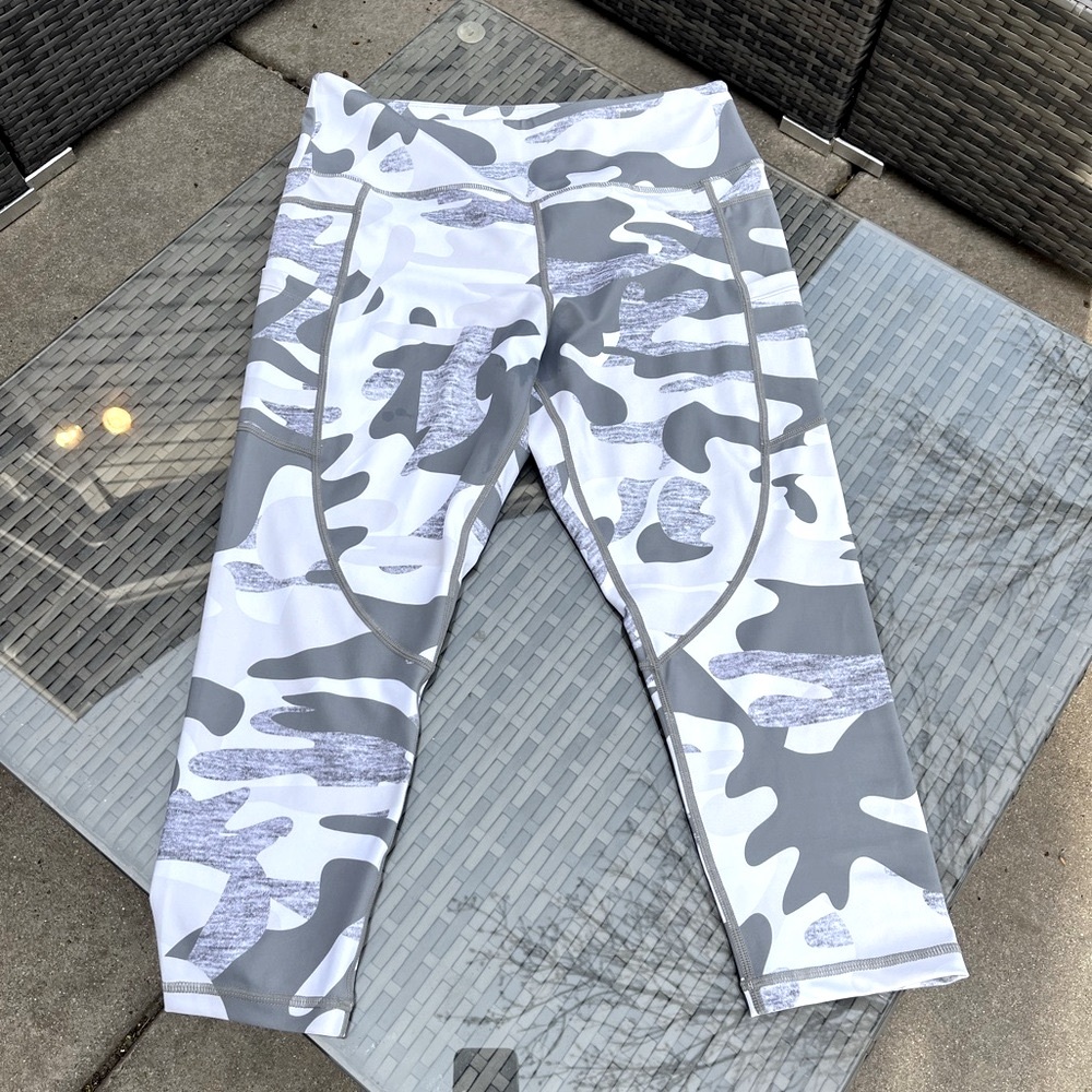 NWOT ZYIA Activewear